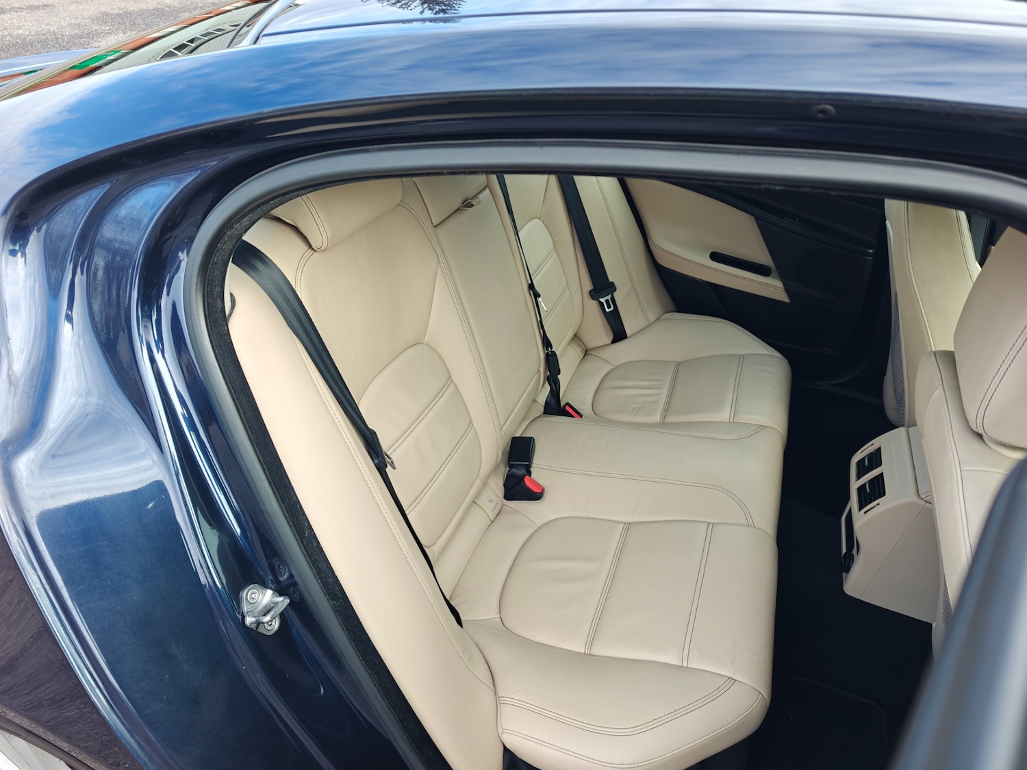 Used Jaguar XE 2016 for sale - 76583442: Photo 62