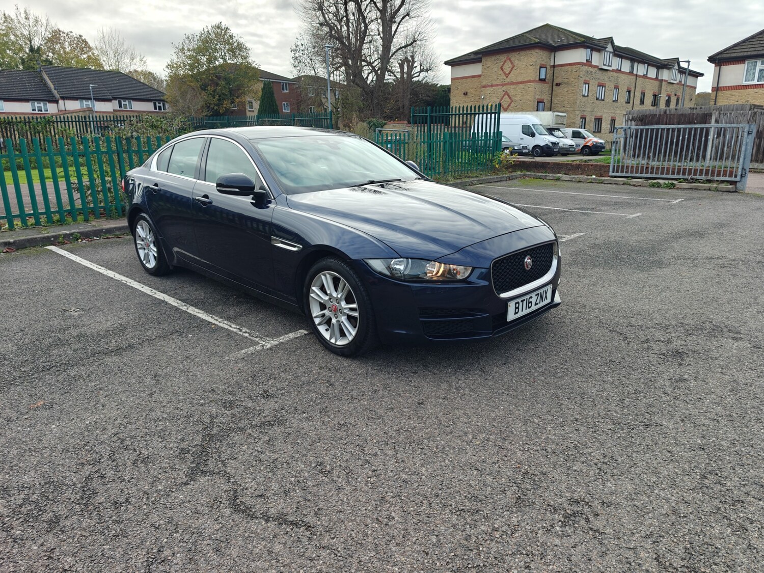 Used Jaguar XE 2016 for sale - 76583442: Photo 90