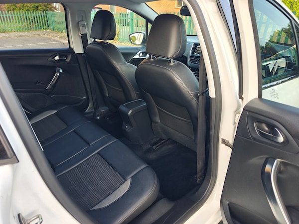 Used Peugeot 2008 2014 for sale - 75022230: Photo 36