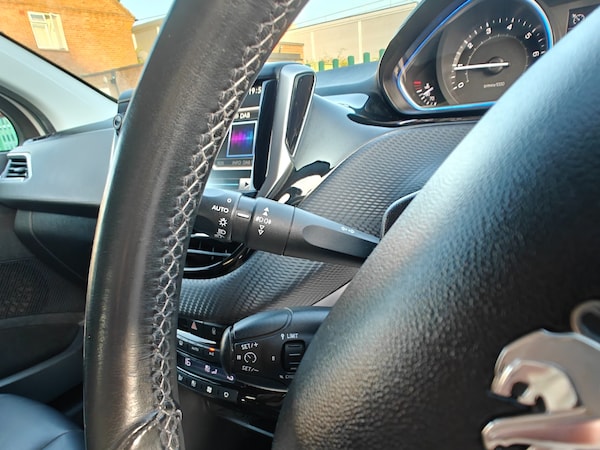 Used Peugeot 2008 2014 for sale - 75022230: Photo 67
