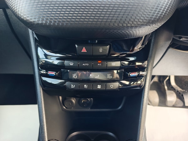 Used Peugeot 2008 2014 for sale - 75022230: Photo 72