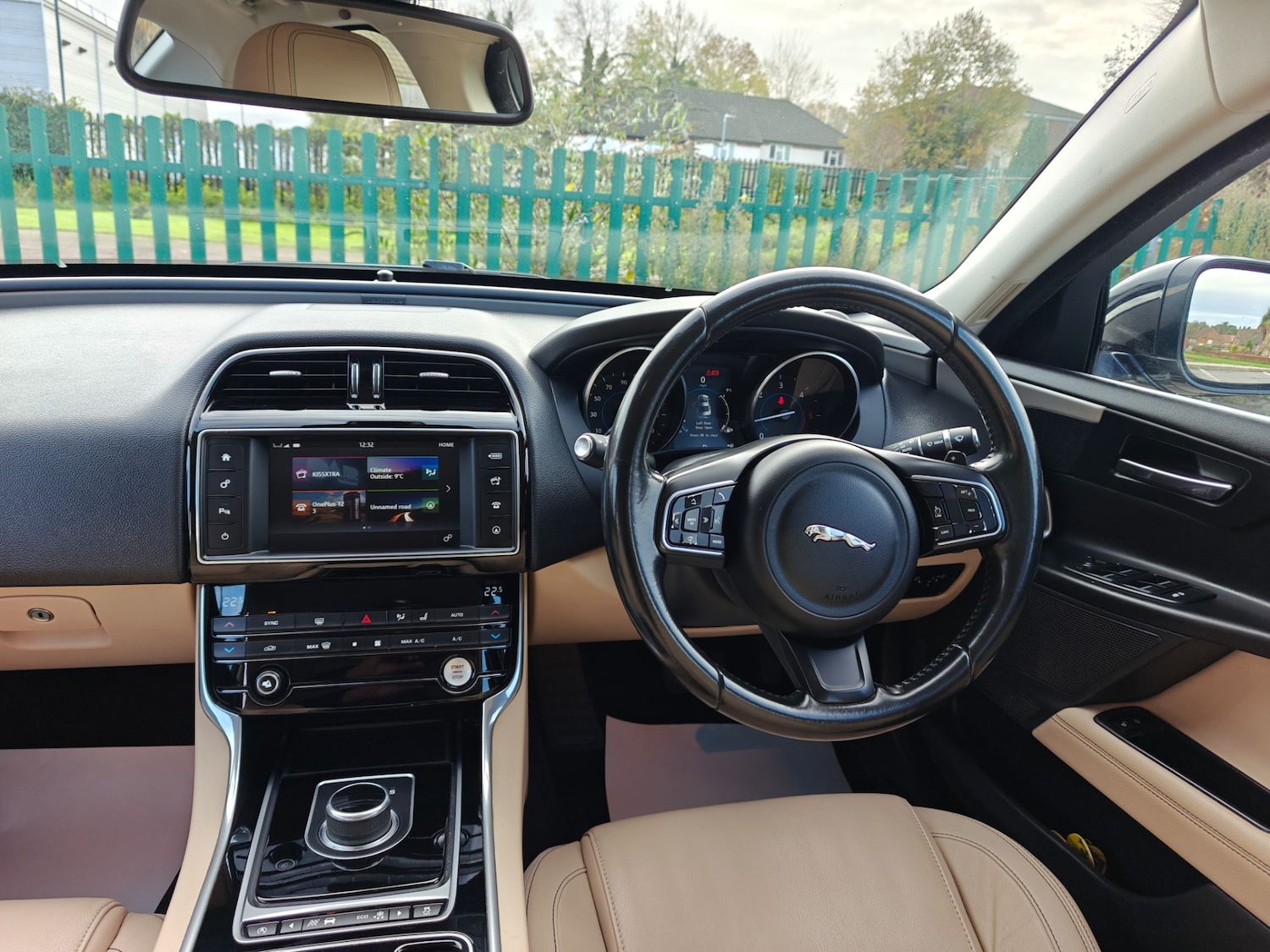 Used Jaguar XE 2016 for sale - 77318705: Photo 10