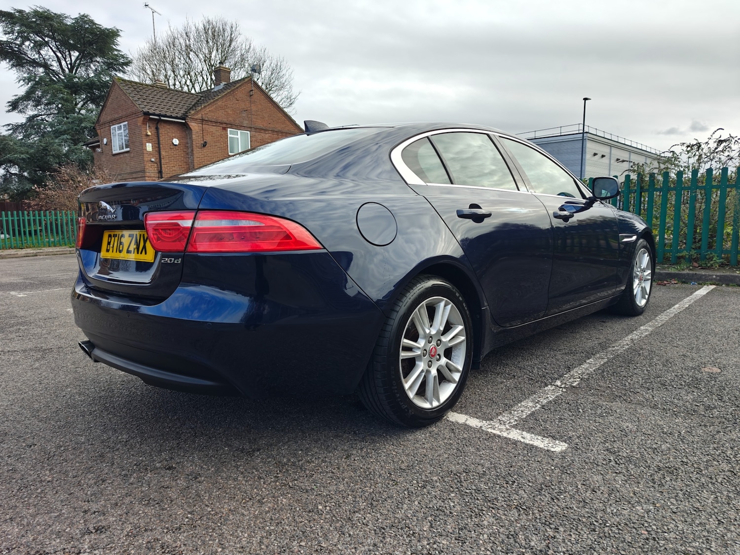 Used Jaguar XE 2016 for sale - 77318705: Photo 24