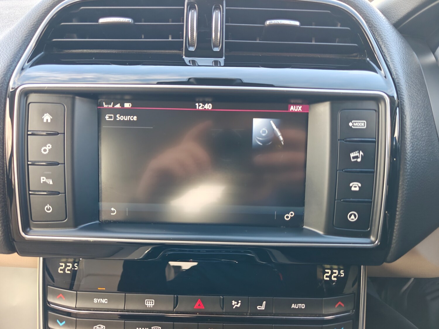 Used Jaguar XE 2016 for sale - 77318705: Photo 38