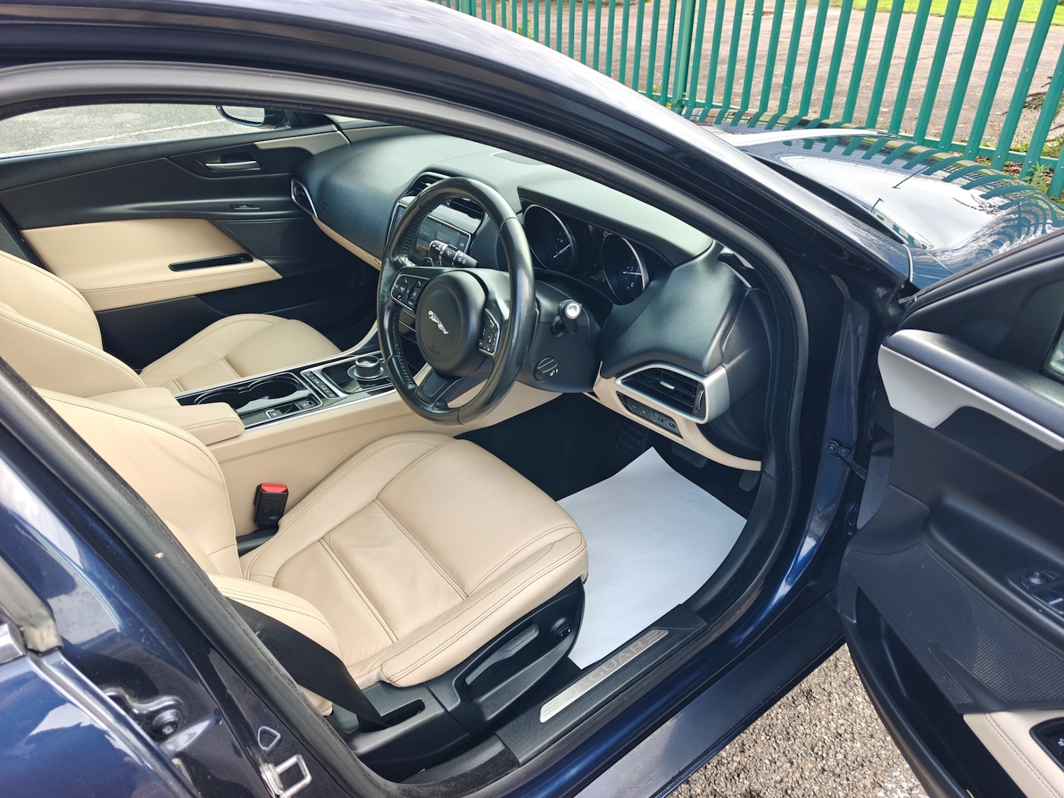 Used Jaguar XE 2016 for sale - 77318705: Photo 55