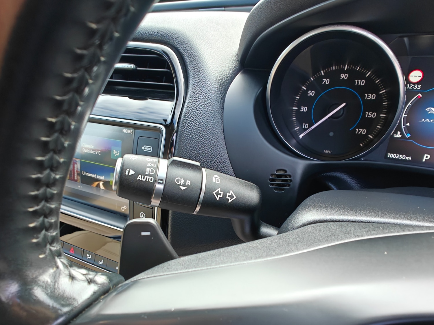 Used Jaguar XE 2016 for sale - 77318705: Photo 70