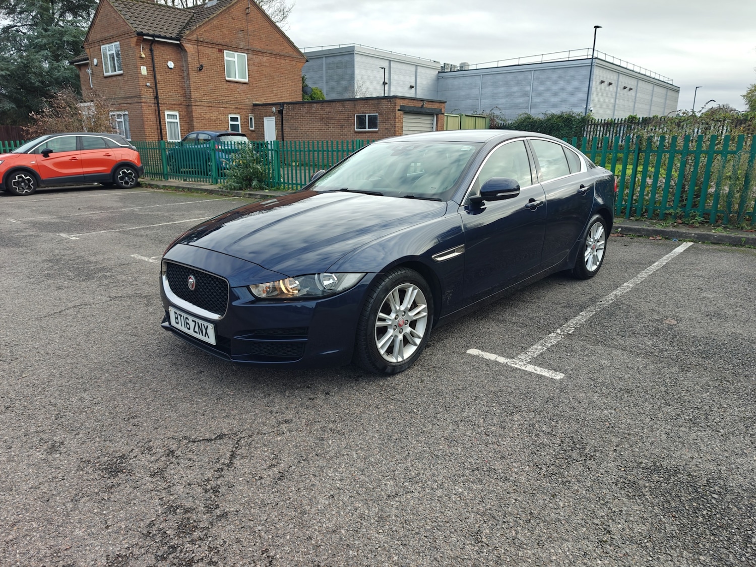 Used Jaguar XE 2016 for sale - 77318705: Photo 89