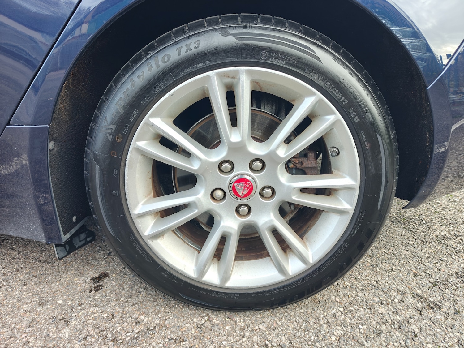 Used Jaguar XE 2016 for sale - 77318705: Photo 99