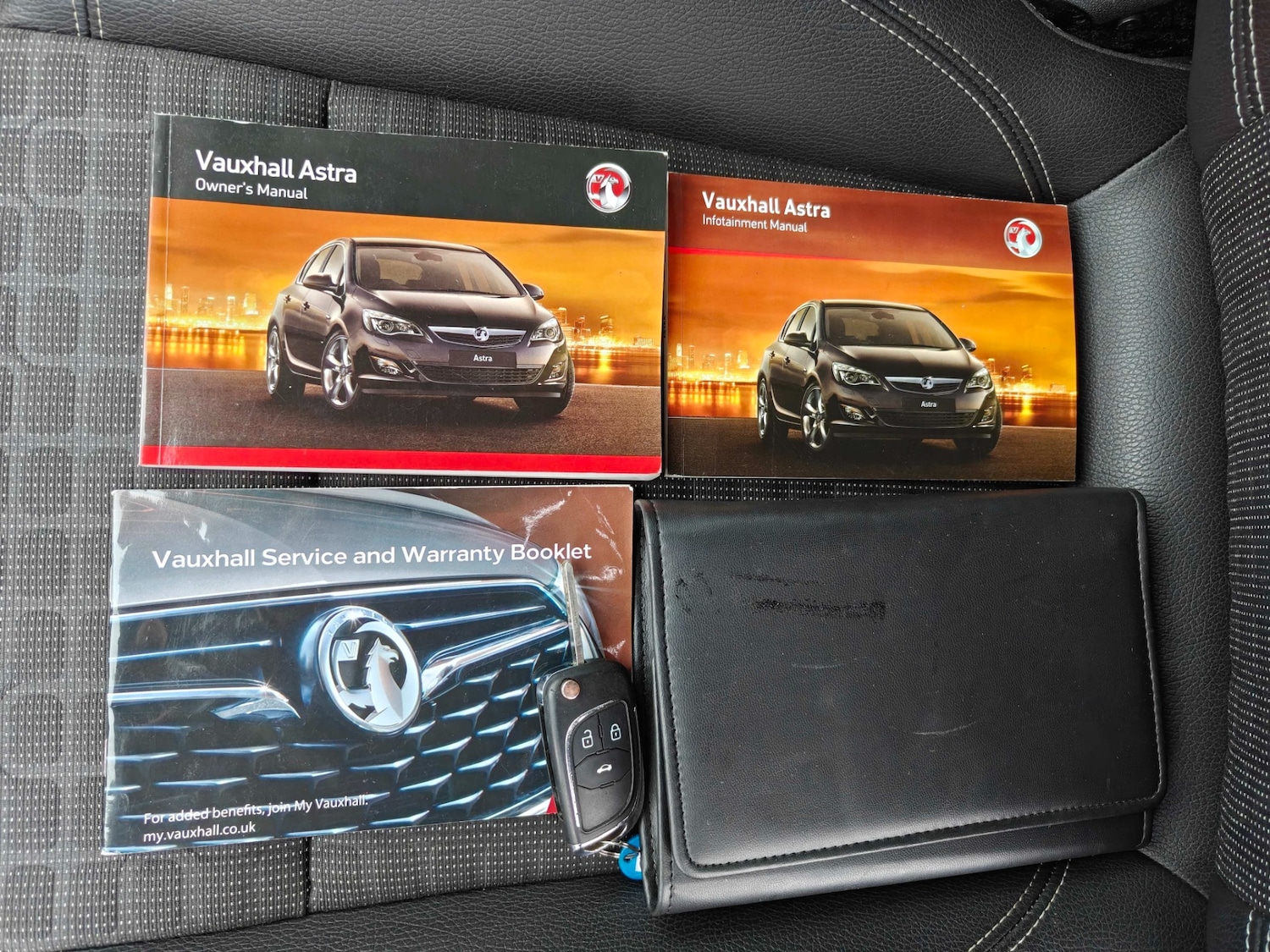 Used Vauxhall Astra GTC 2012 for sale - 76682485: Photo 13