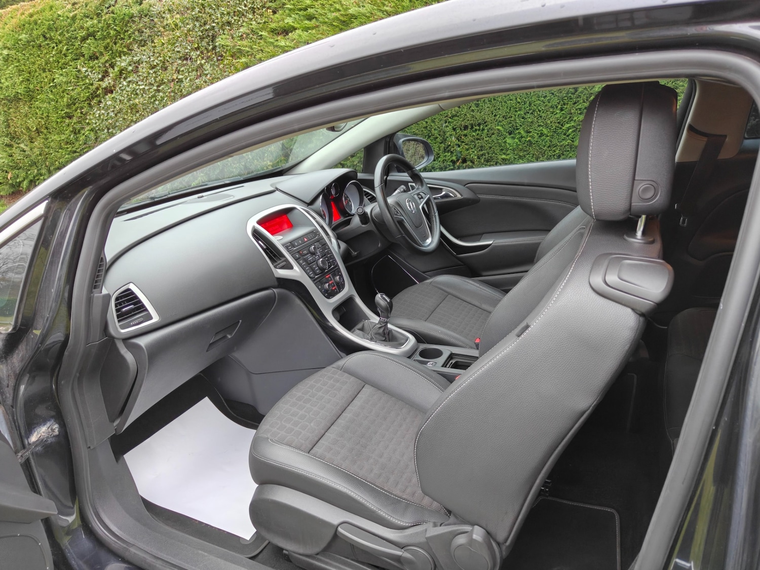 Used Vauxhall Astra GTC 2012 for sale - 76682485: Photo 32