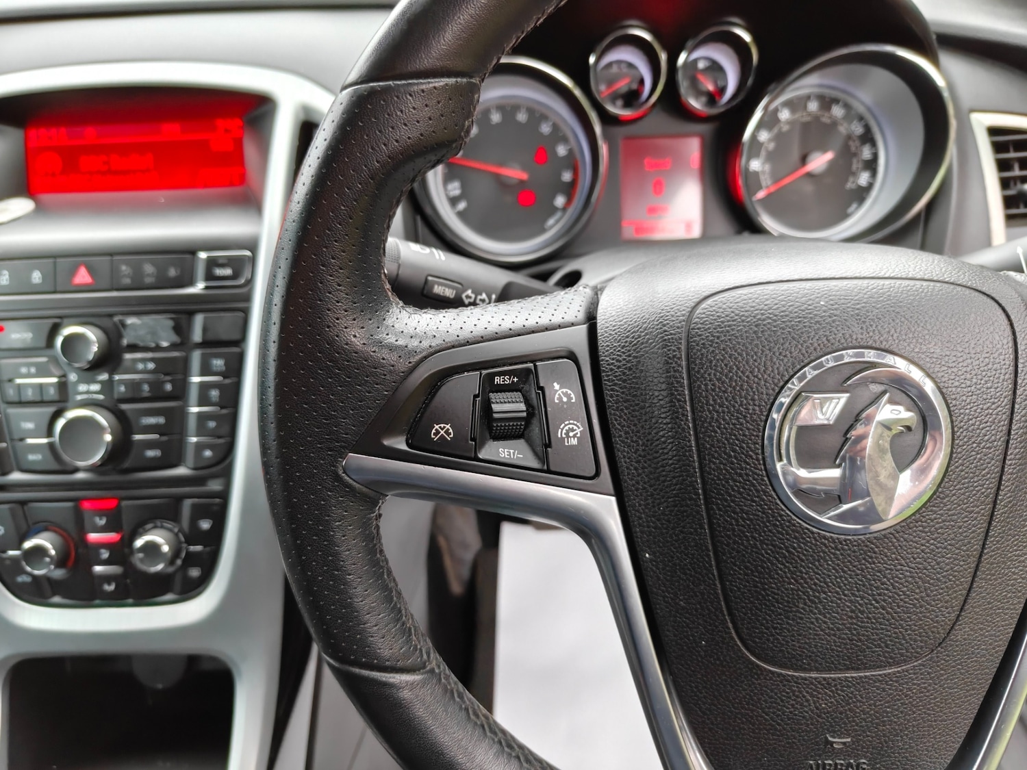 Used Vauxhall Astra GTC 2012 for sale - 76682485: Photo 51