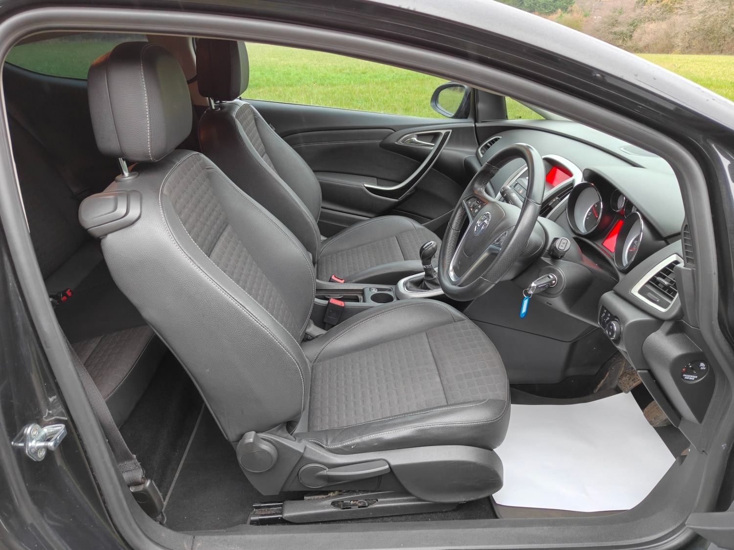 Used Vauxhall Astra GTC 2012 for sale - 76682485: Photo 7