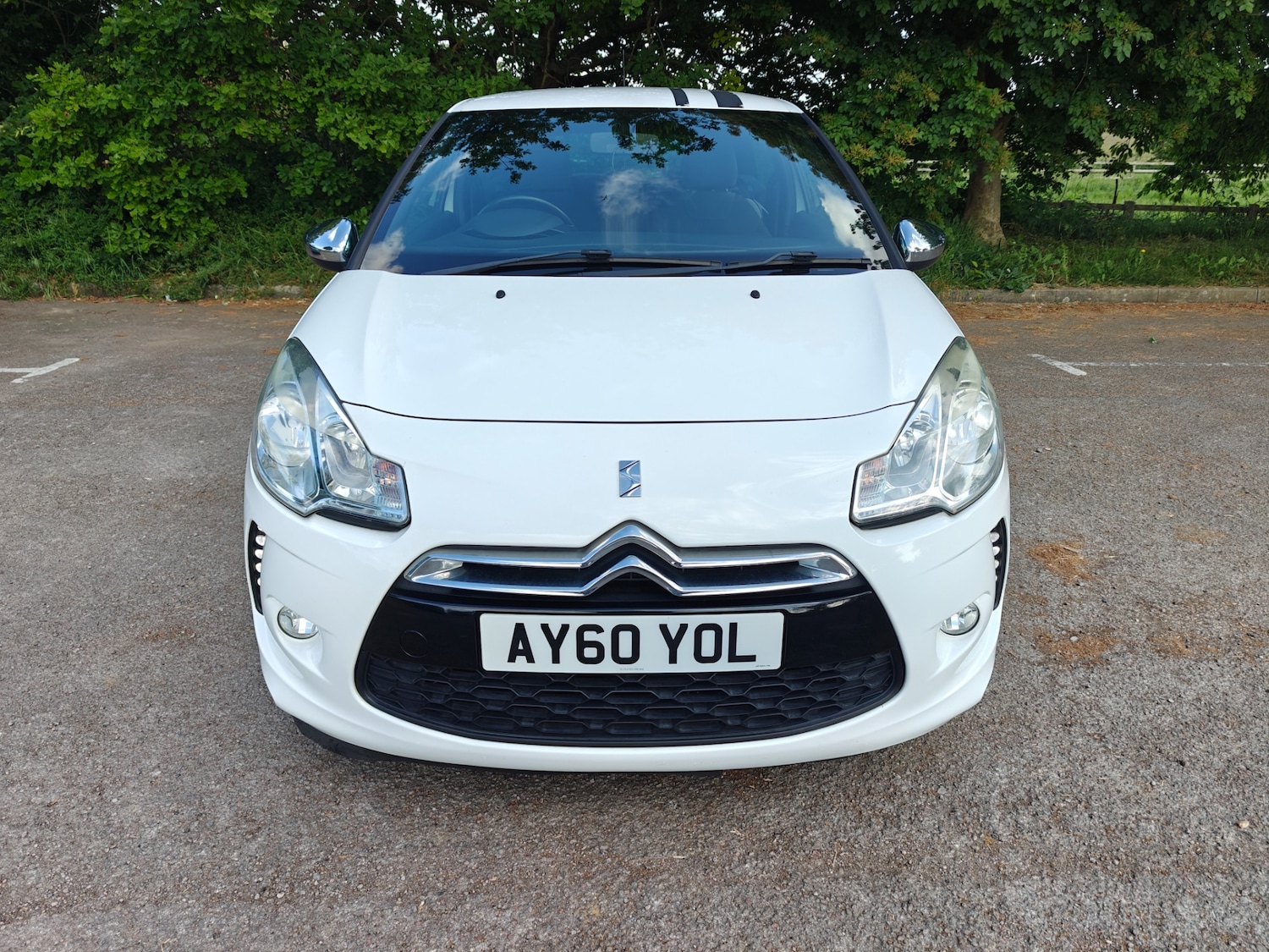 Used Citroen DS3 2010 for sale - 76831223: Photo 2