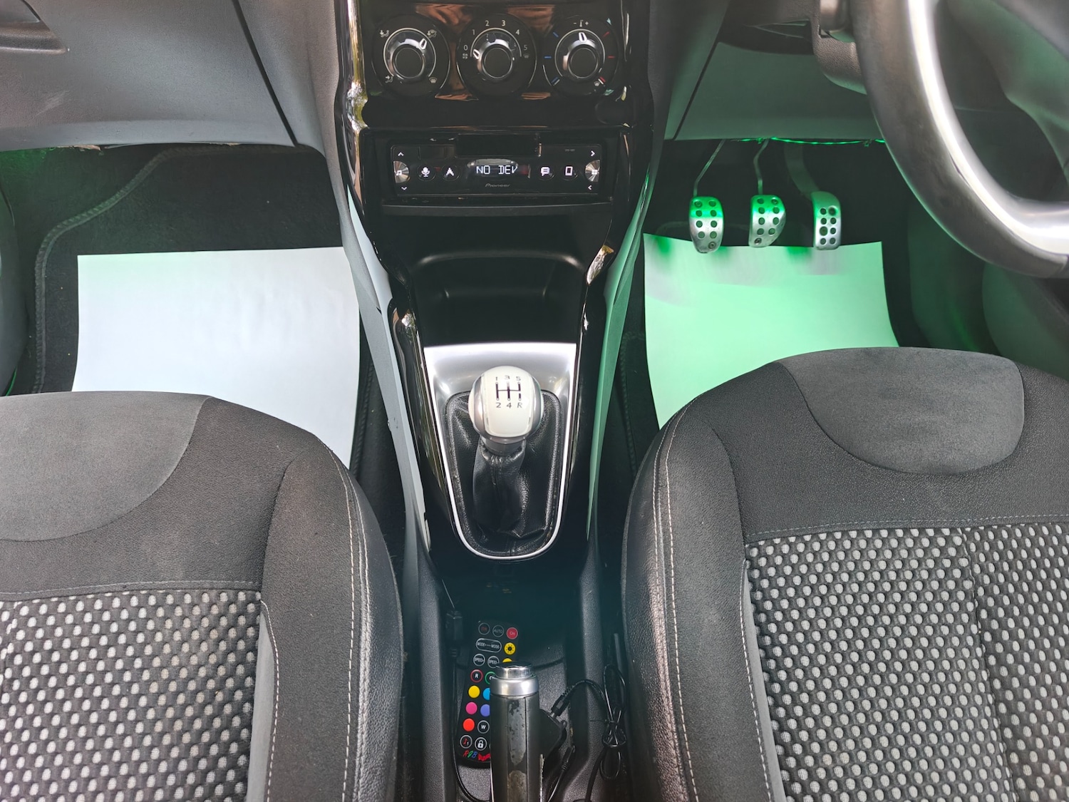 Used Citroen DS3 2010 for sale - 76831223: Photo 28