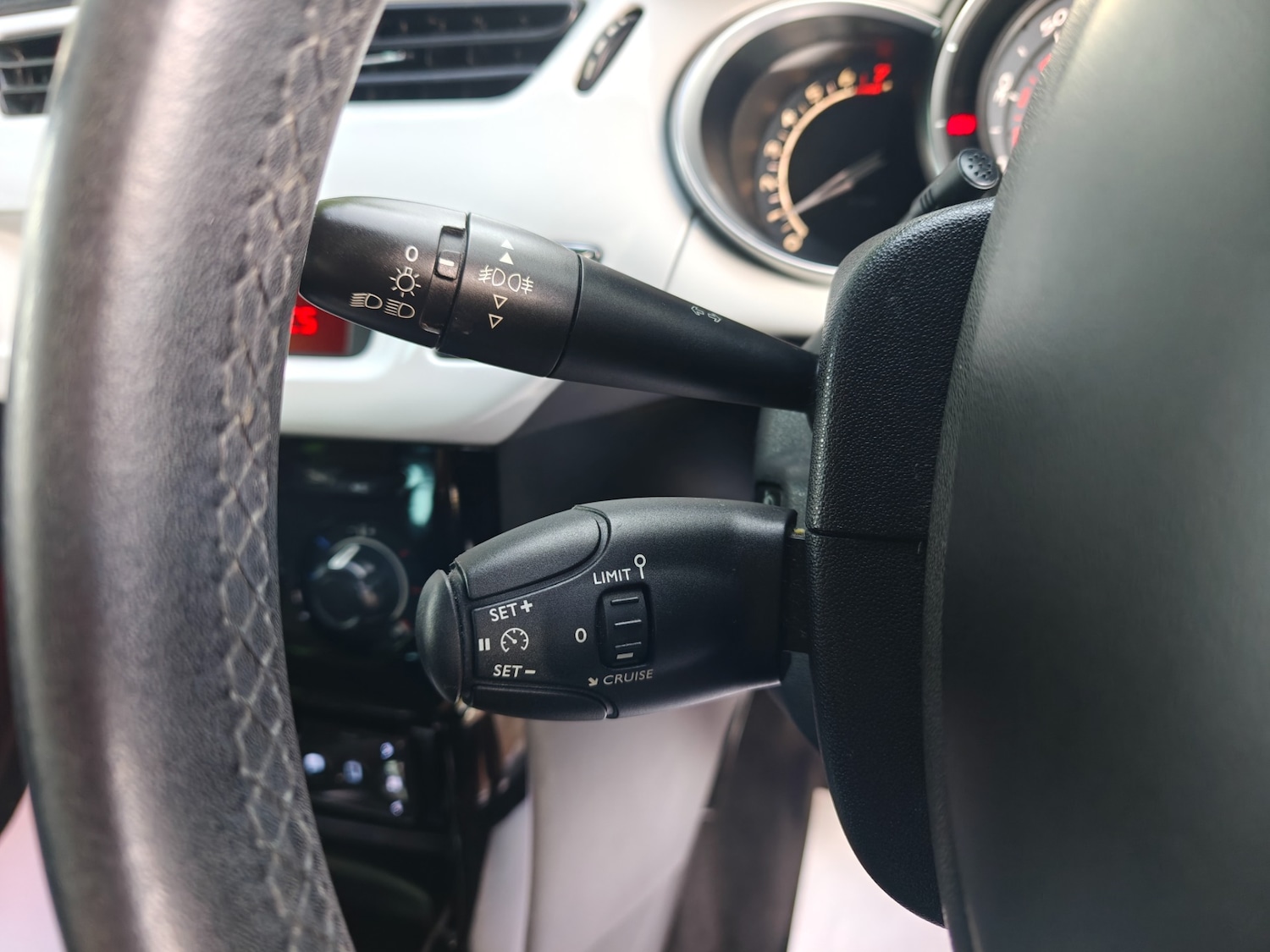 Used Citroen DS3 2010 for sale - 76831223: Photo 38