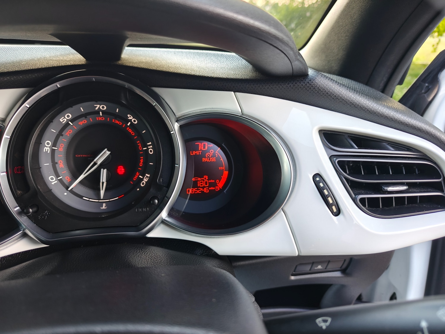 Used Citroen DS3 2010 for sale - 76831223: Photo 40