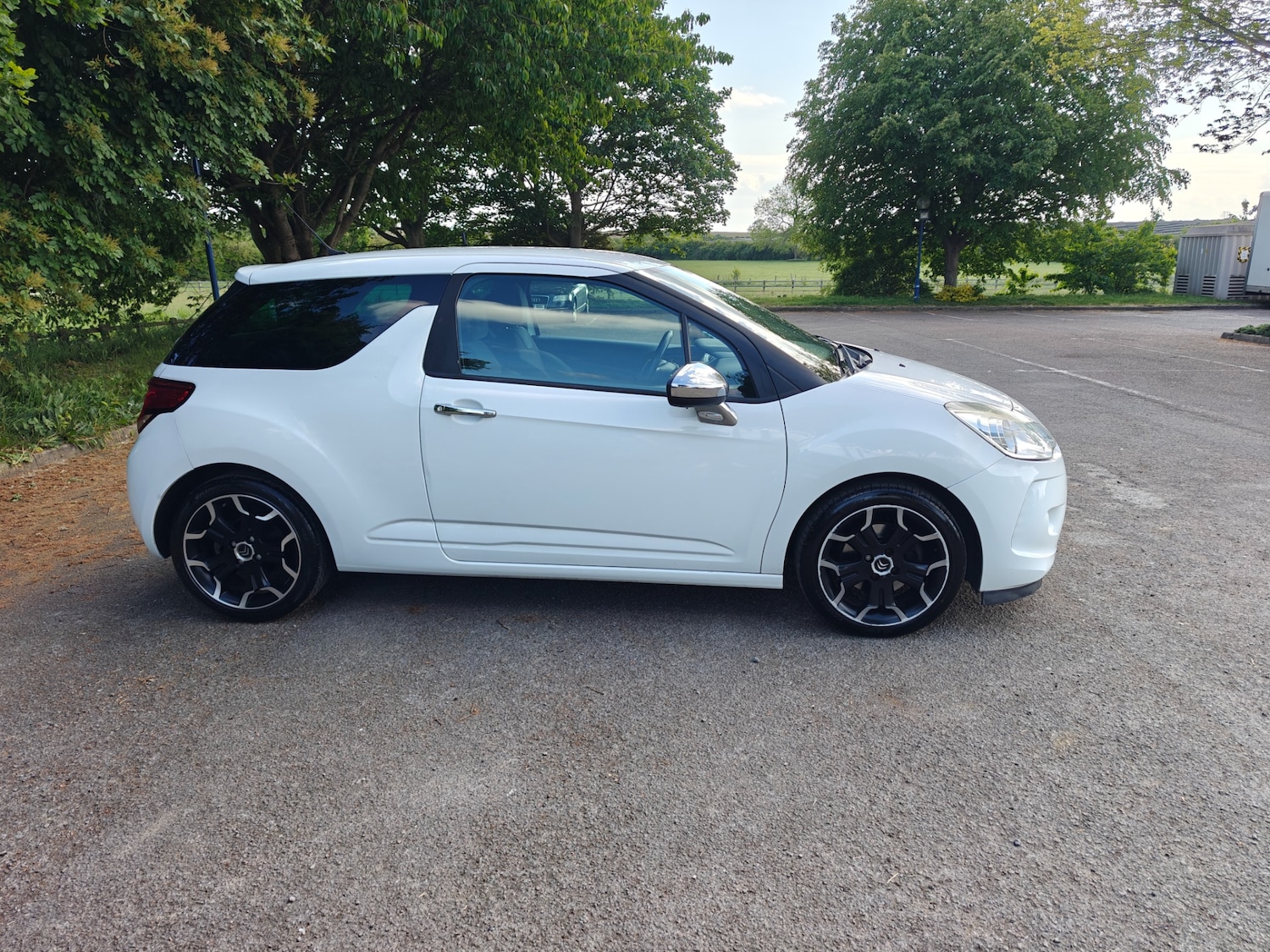 Used Citroen DS3 2010 for sale - 76831223: Photo 53