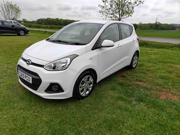 Used Hyundai i10 2015 for sale - 78479700: Photo