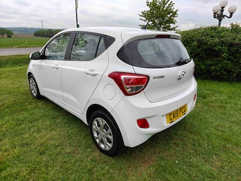 Used Hyundai i10 2015 for sale - 78479700: Photo