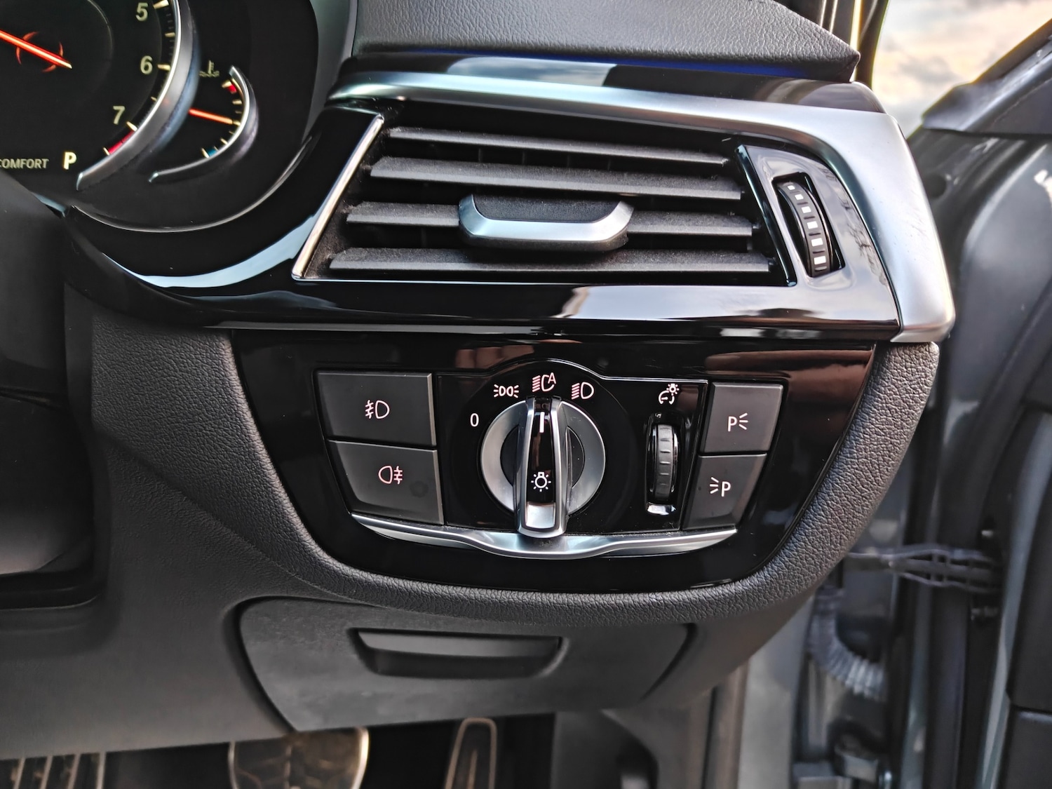 Used BMW 5 Series 2017 for sale - 77988555: Photo 76