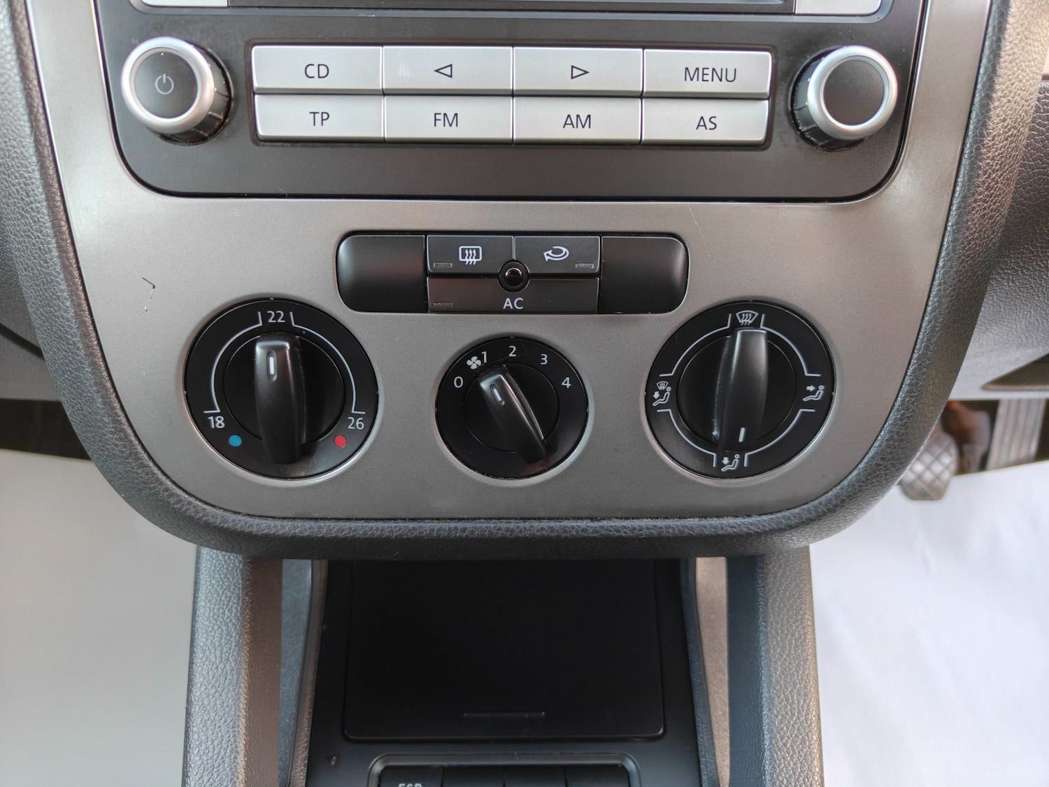 Used Volkswagen Golf 2008 for sale - 77077902: Photo 50