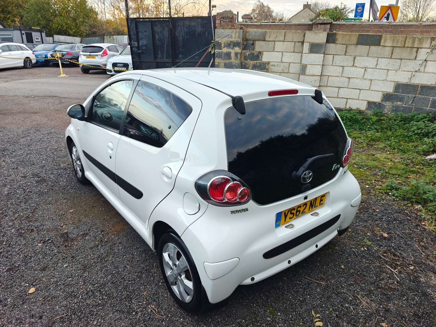 Used Toyota AYGO 2013 for sale - 76470886: Photo 16