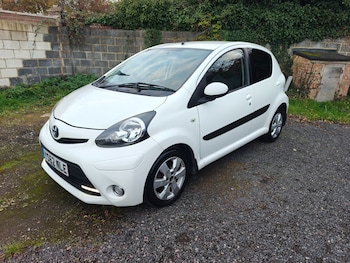 Used Toyota AYGO 2013 for sale - 76470886: Photo