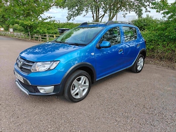 Used Dacia Sandero Stepway 2015 for sale - 78901022: Photo