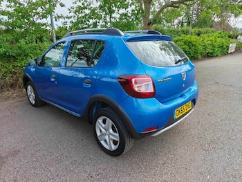 Used Dacia Sandero Stepway 2015 for sale - 78901022: Photo