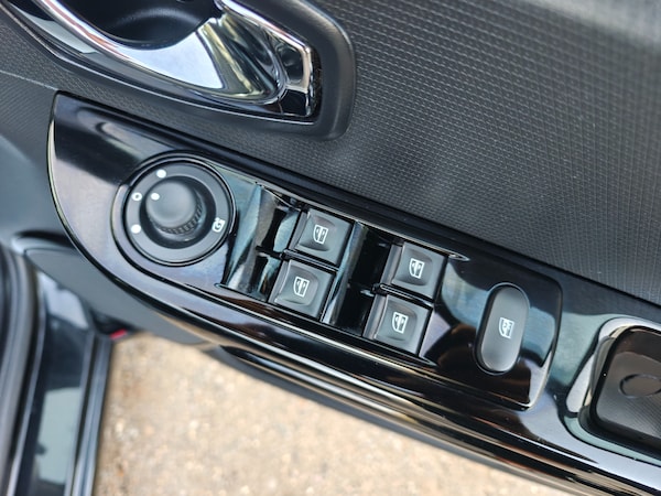 Used Renault Clio 2014 for sale - 75429015: Photo 68