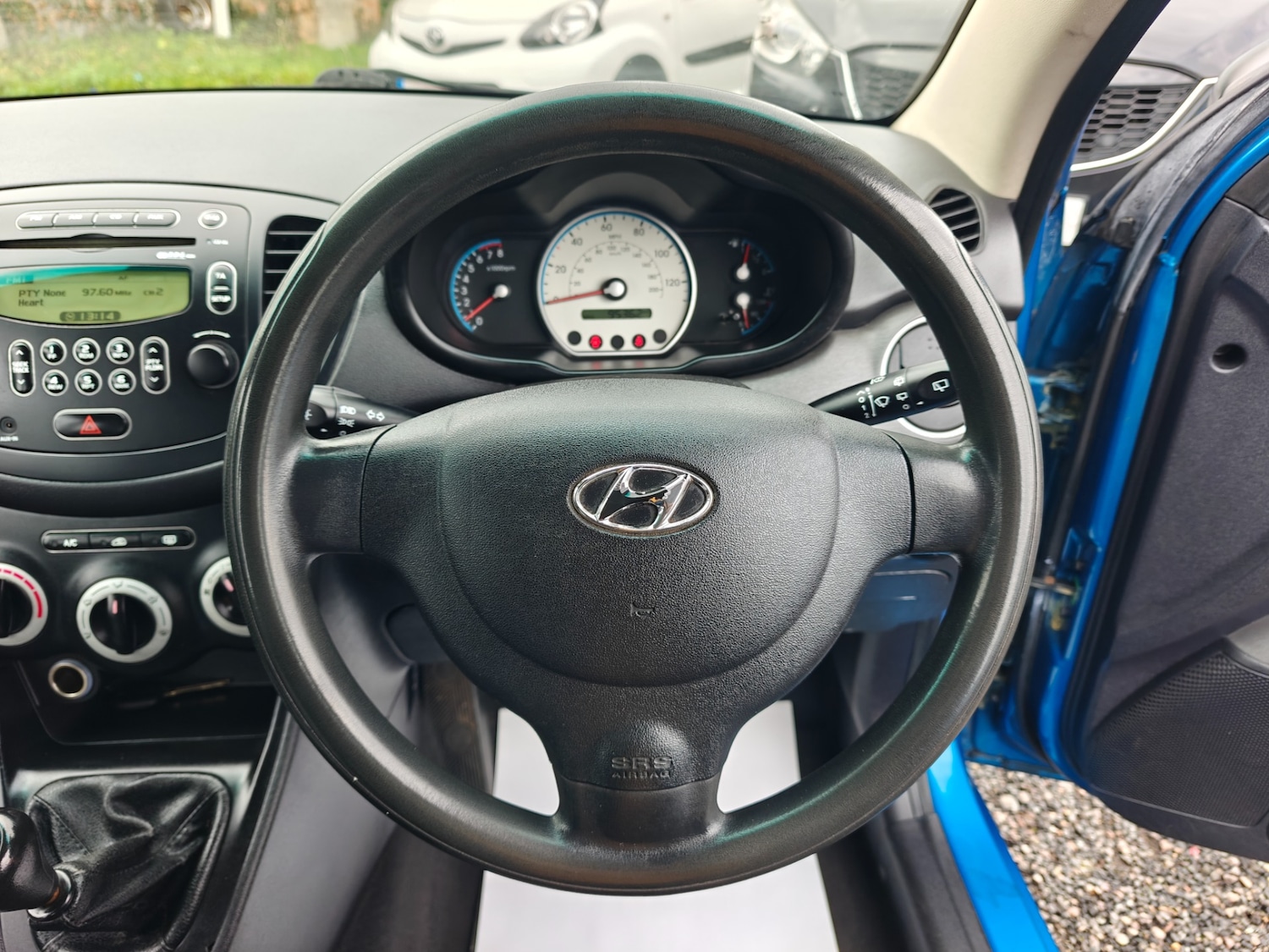 Used Hyundai i10 2010 for sale - 76544379: Photo 33