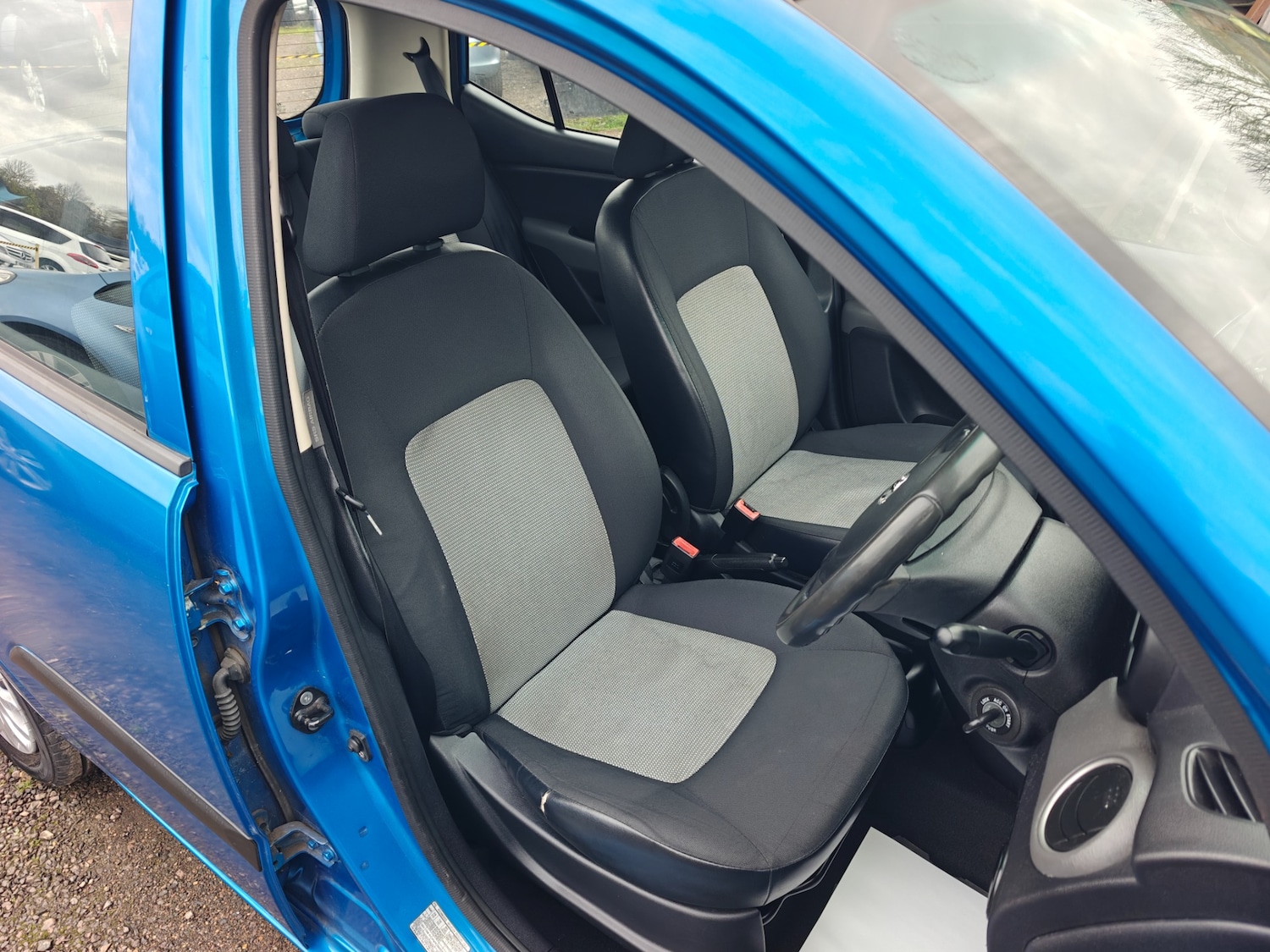 Used Hyundai i10 2010 for sale - 76544379: Photo 43