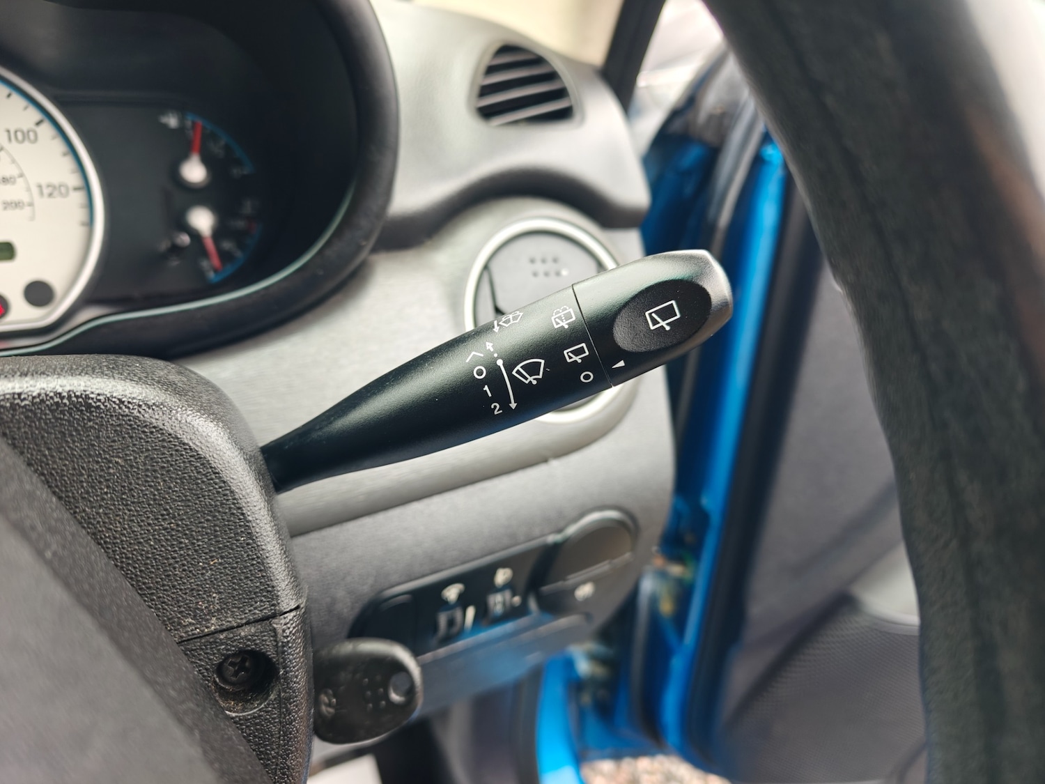 Used Hyundai i10 2010 for sale - 76544379: Photo 47