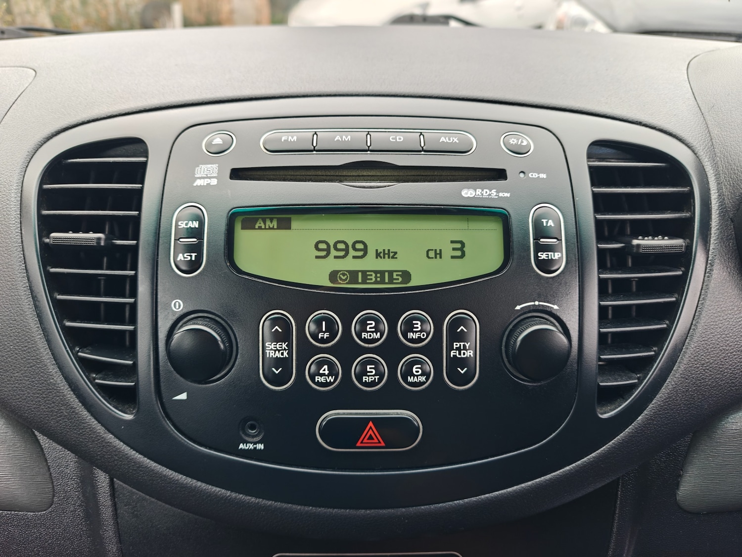 Used Hyundai i10 2010 for sale - 76544379: Photo 49