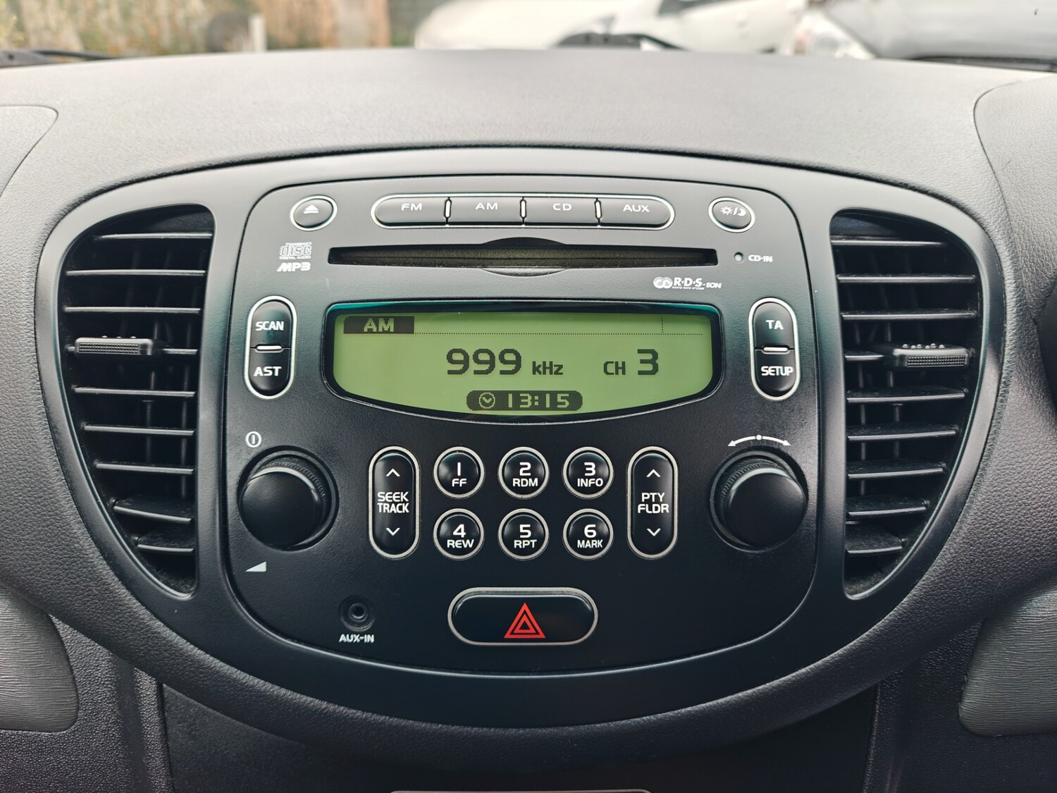 Used Hyundai i10 2010 for sale - 76544379: Photo 53