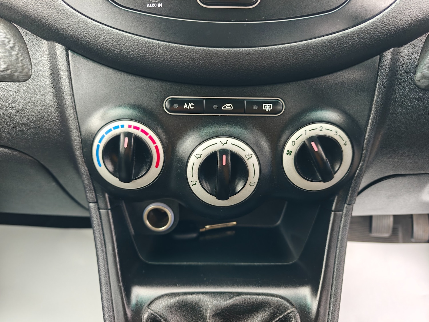 Used Hyundai i10 2010 for sale - 76544379: Photo 56