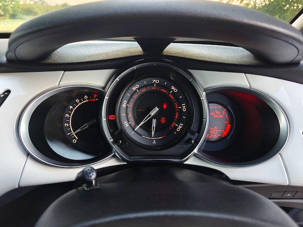 Used Citroen DS3 2010 for sale - 74736501: Photo 11