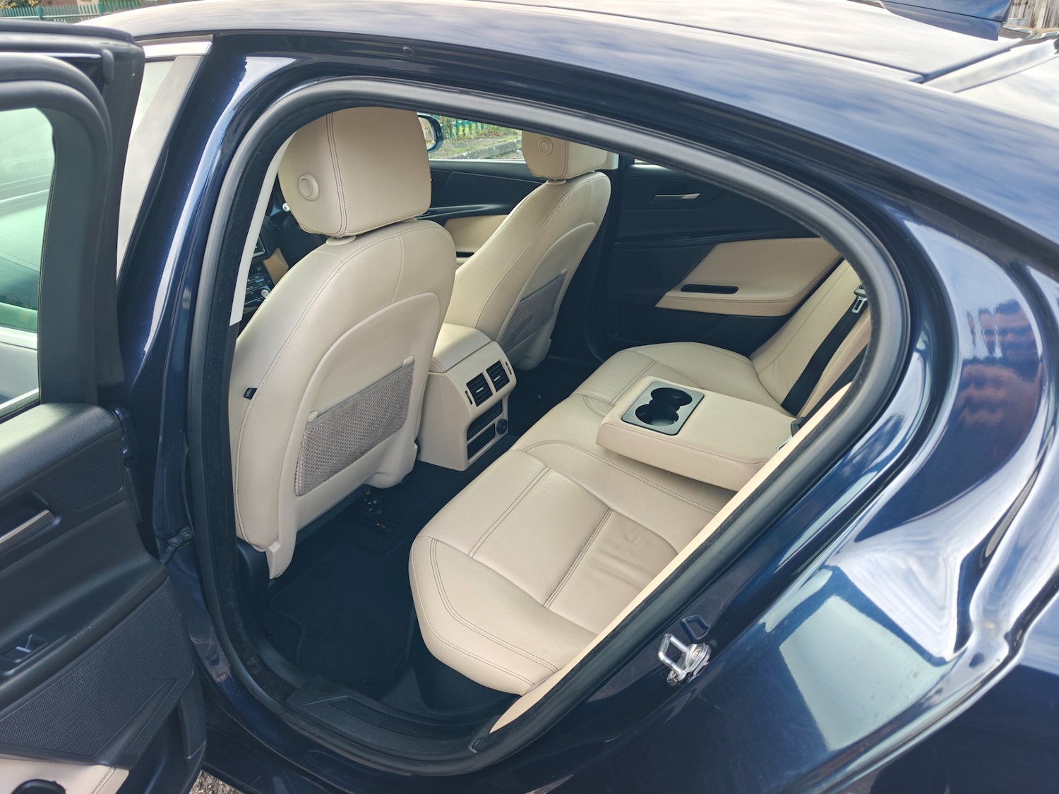 Used Jaguar XE 2016 for sale - 77630750: Photo 30