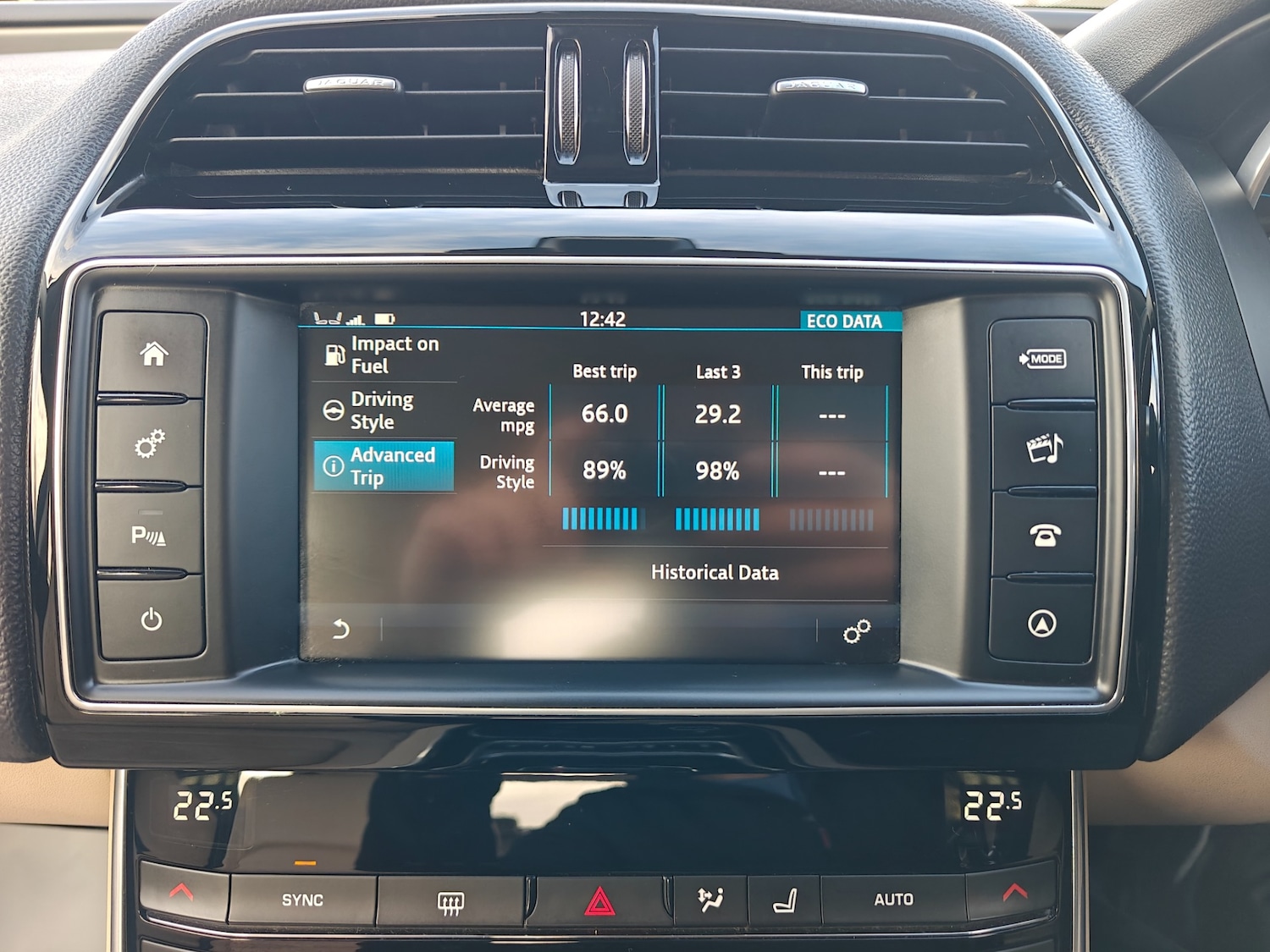 Used Jaguar XE 2016 for sale - 77630750: Photo 45