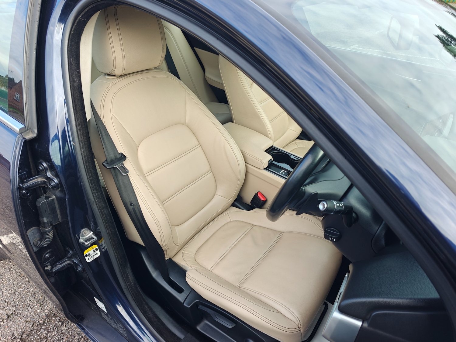 Used Jaguar XE 2016 for sale - 77630750: Photo 55