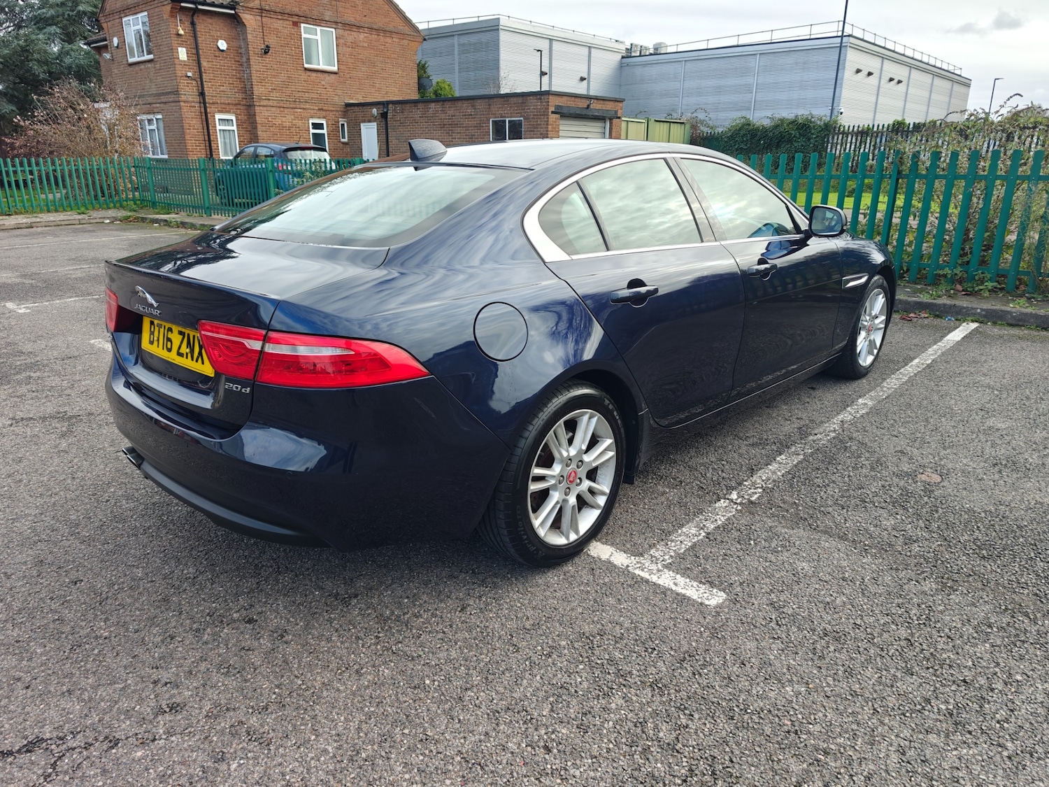 Used Jaguar XE 2016 for sale - 77630750: Photo 6