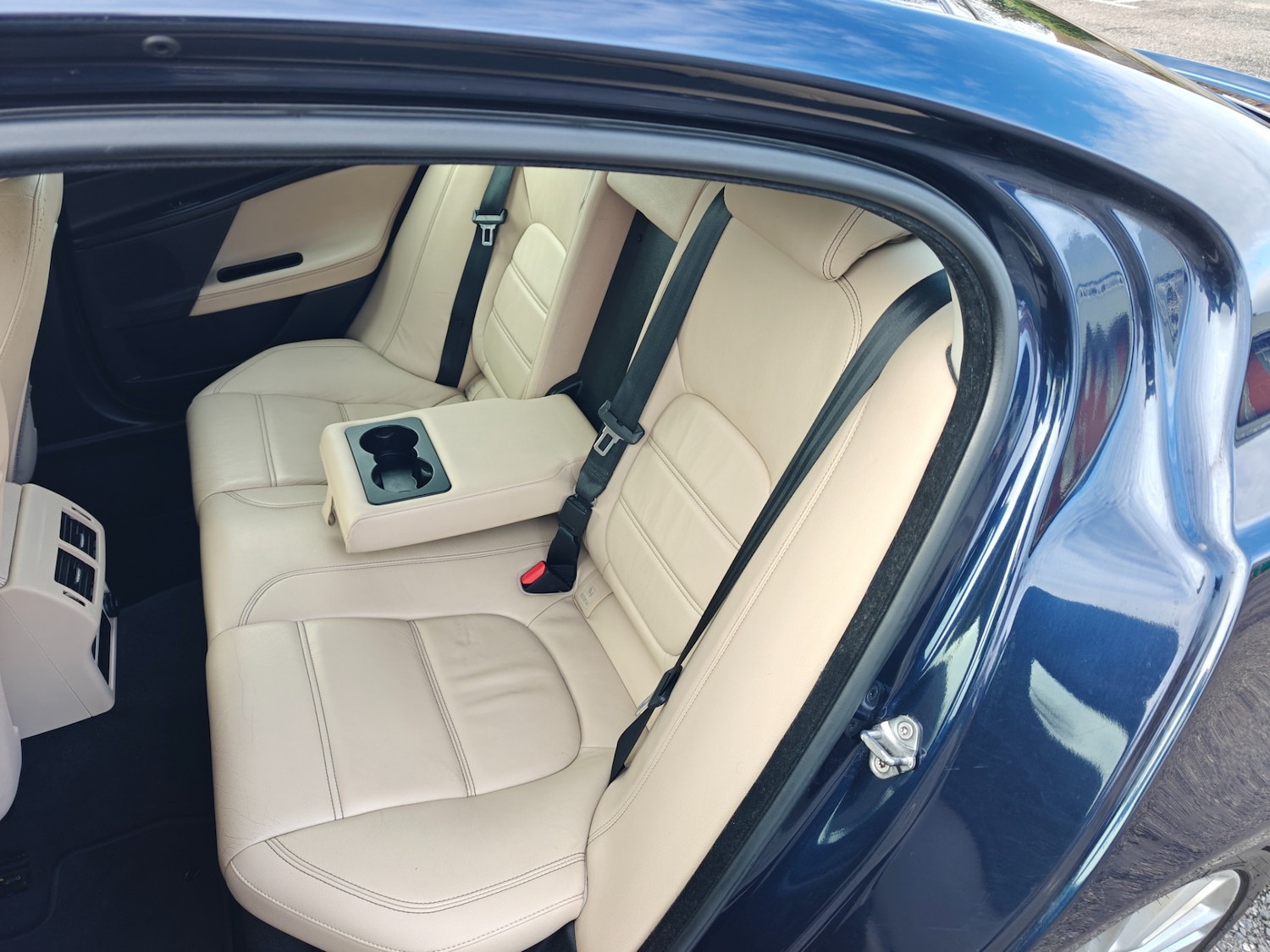 Used Jaguar XE 2016 for sale - 77630750: Photo 60