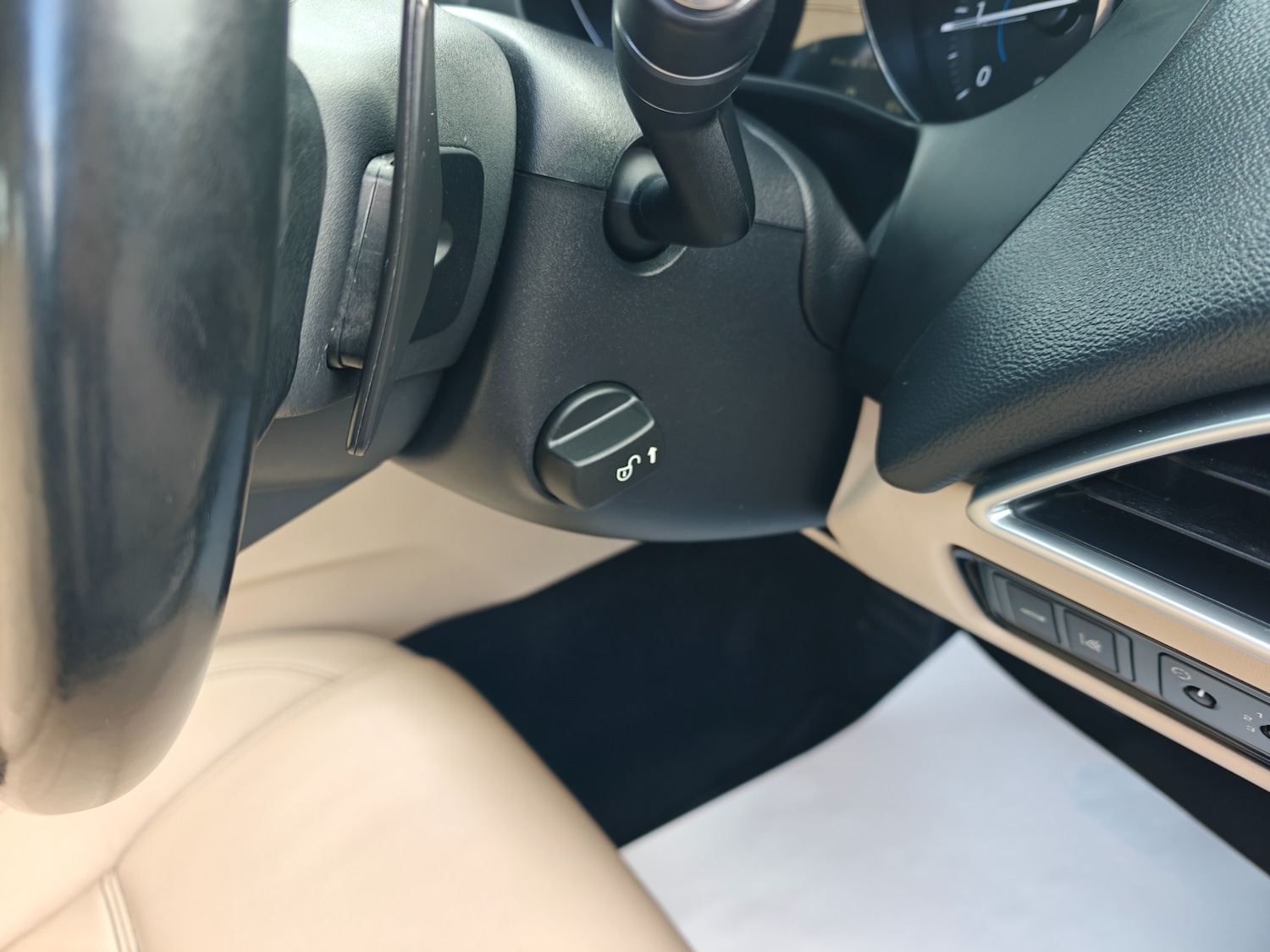 Used Jaguar XE 2016 for sale - 77630750: Photo 86