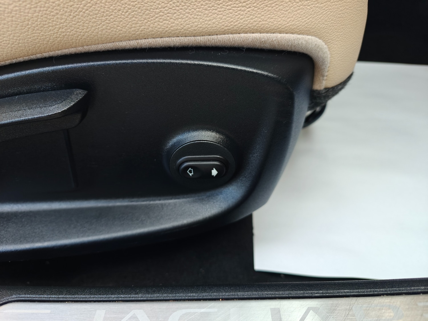 Used Jaguar XE 2016 for sale - 77630750: Photo 87