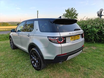 Used Land Rover Discovery Sport 2015 for sale - 79734961: Photo