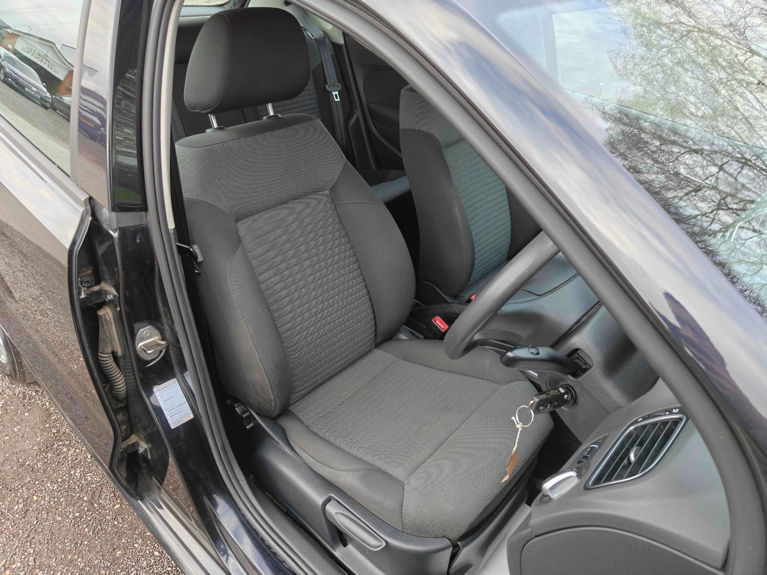 Used Volkswagen Polo 2010 for sale - 77733592: Photo 64