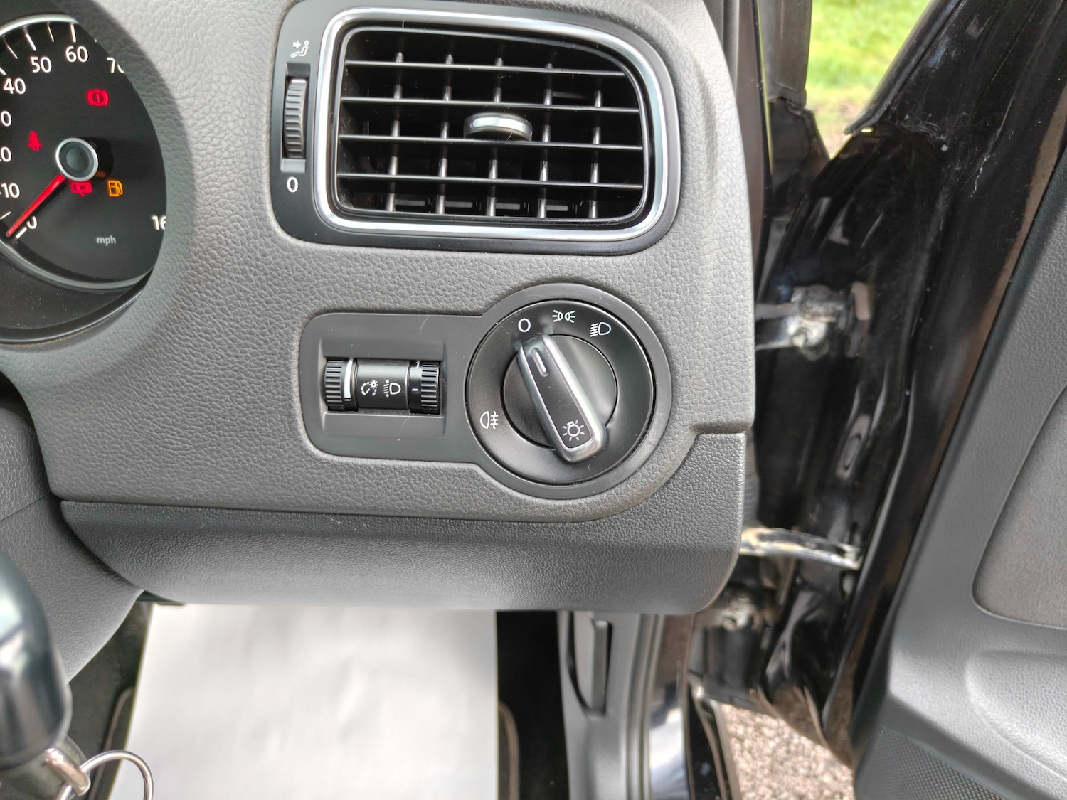 Used Volkswagen Polo 2010 for sale - 77733592: Photo 72