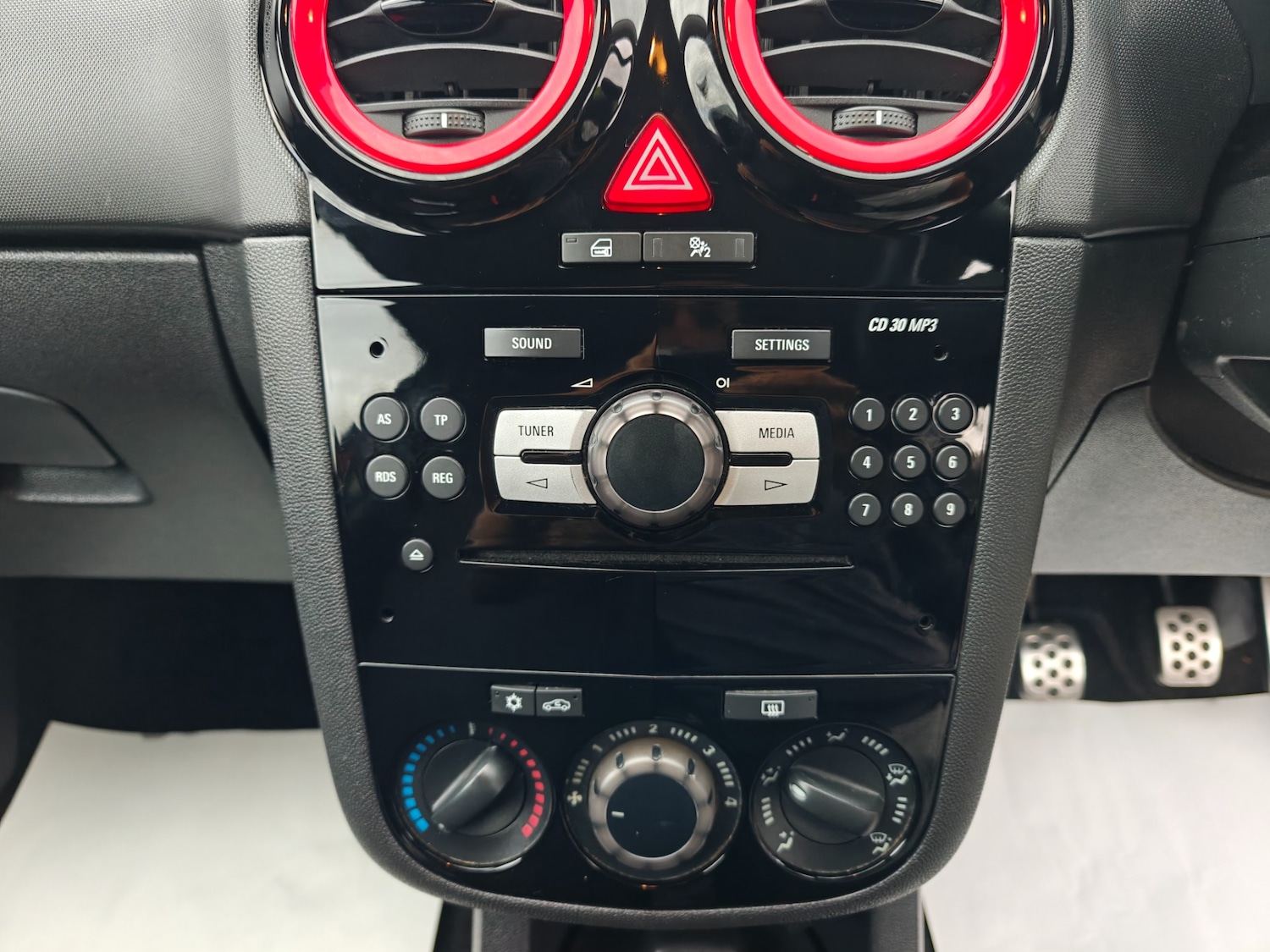 Used Vauxhall Corsa 2013 for sale - 76971587: Photo 17