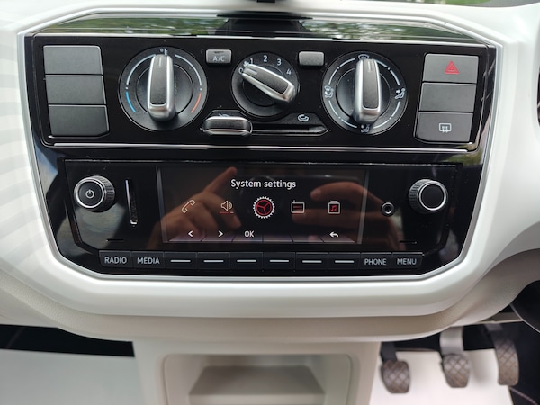 Used Volkswagen up! 2018 for sale - 73231025: Photo 32