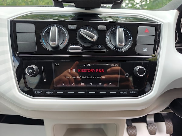 Used Volkswagen up! 2018 for sale - 73231025: Photo 38